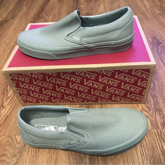 VANS off the wall green slip on shoes sneakers women’s 8 new